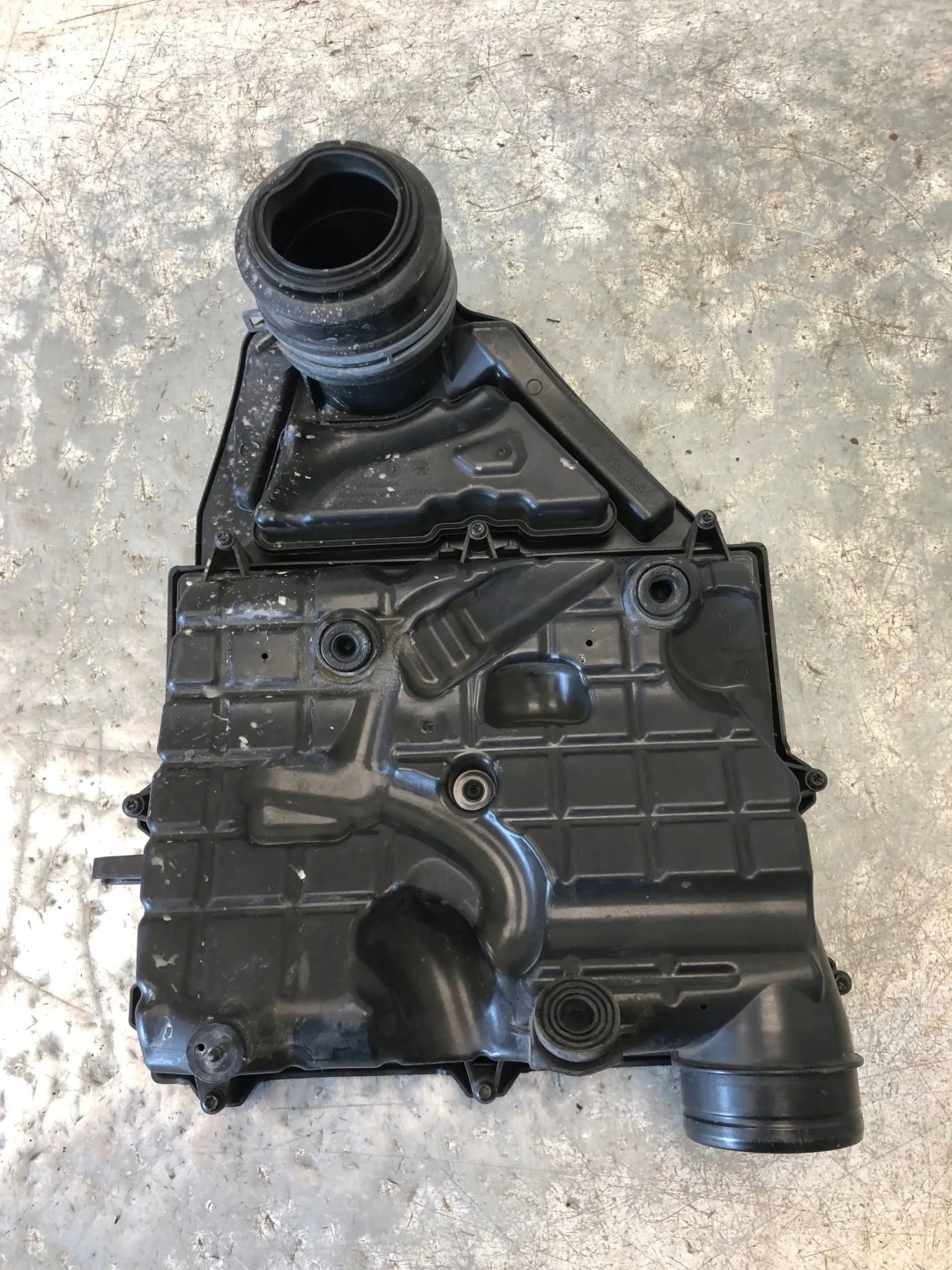 Gehäuse filter luft SEAT IBIZA V 04C129601M