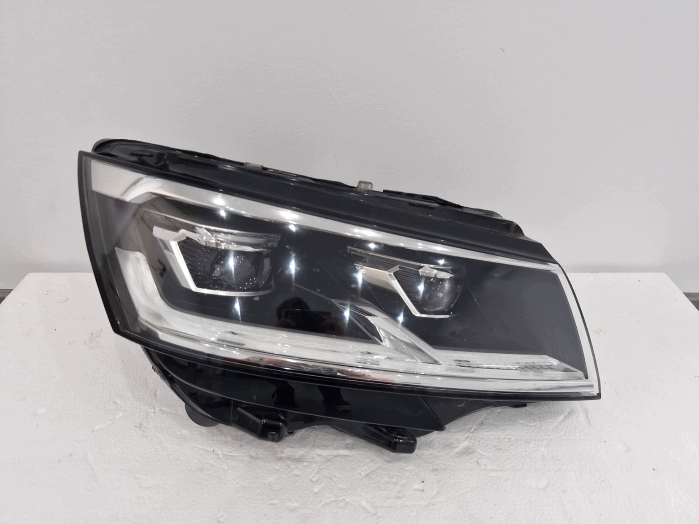 light right VW Transporter T6.1 FULL LED