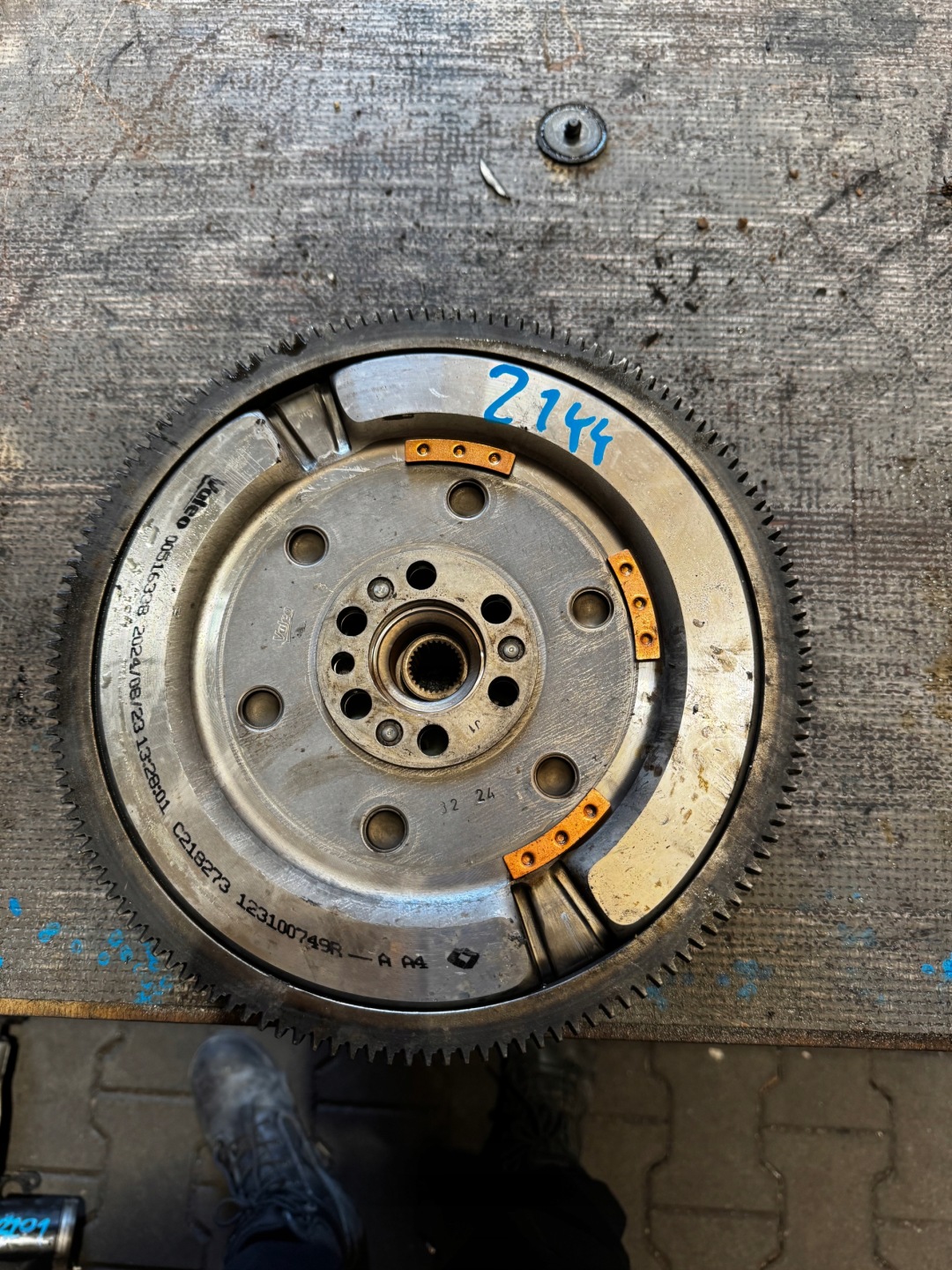 2144. wheel flywheel 123100749R