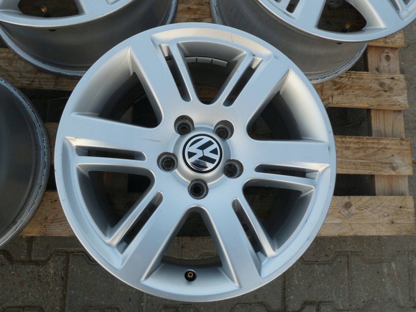 4X ALU discs VW AMAROK 17 2H0601025J