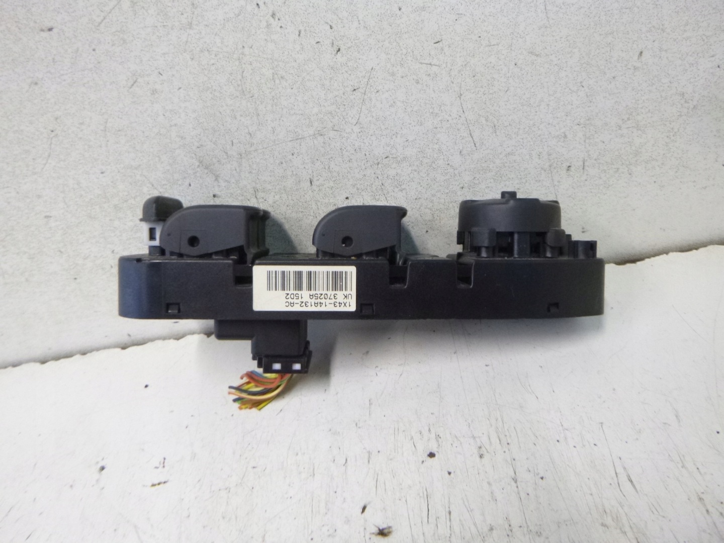 Bouton panel Vitre Gauche Jaguar X Type 03r.