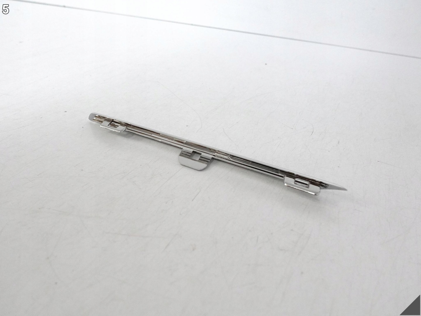 RENAULT MEGANE IV 4 16-20 moulding CHROM GRILLA grille front right