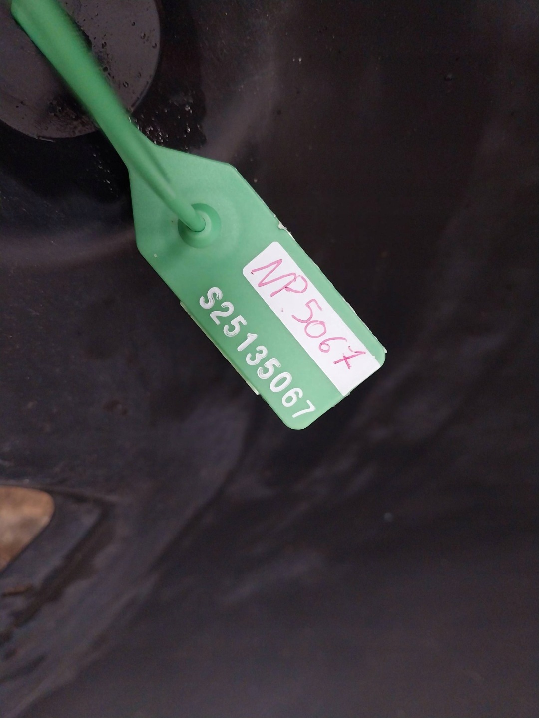 mudguard left rear part 7L5810969 PORSCHE CAYENNE and