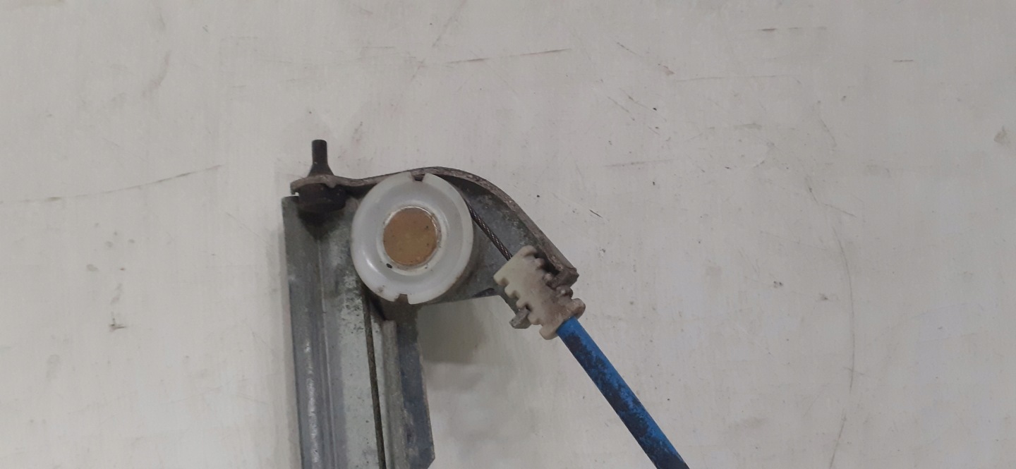 window regulator left front Opel Agila A