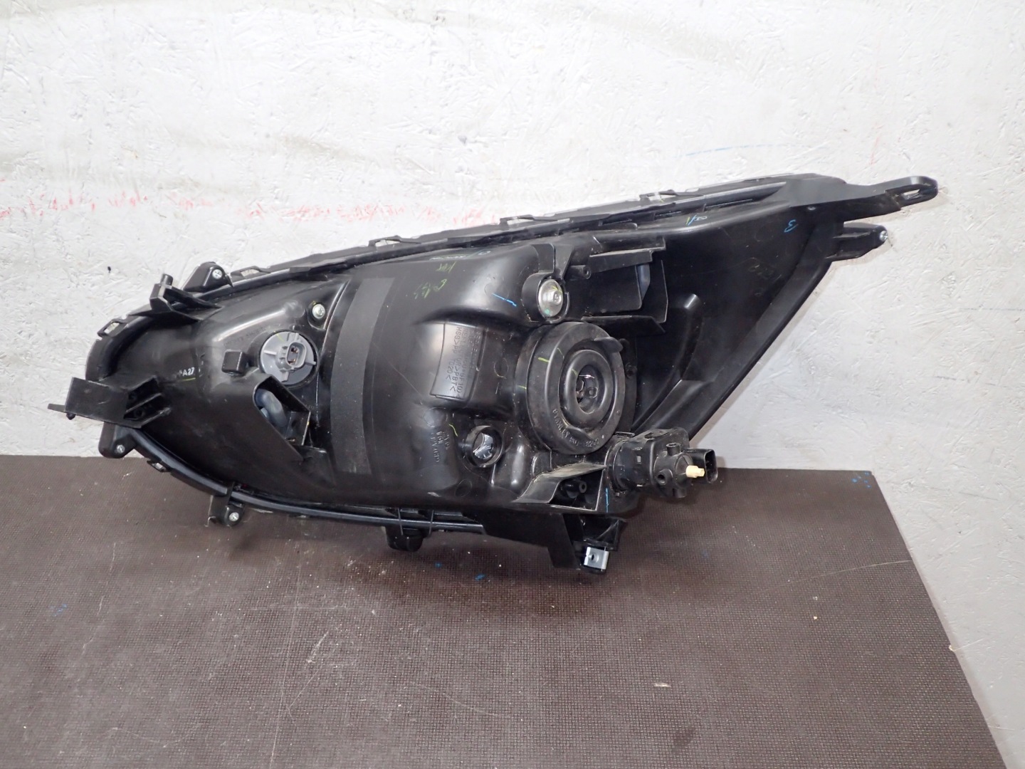 light front right MITSUBISHI SPACE STAR II 2 13