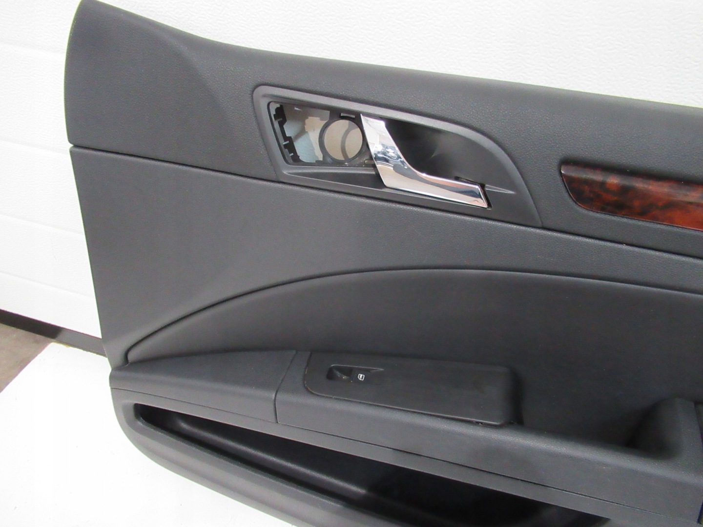SKODA SUPERB II side door right front 3T1867012