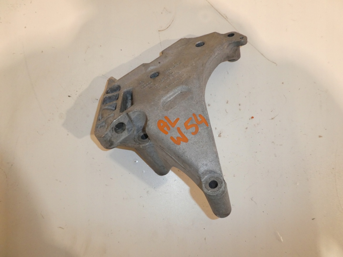 holder engine mount VW TOURAN 2.0 TDI 03L199207