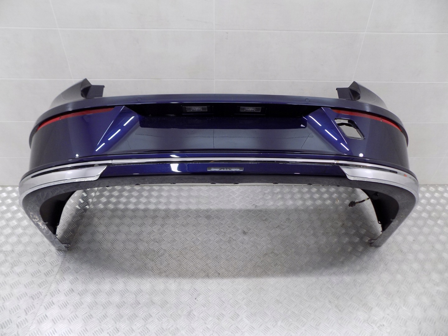 BMW 7 G70 bumper rear rear part 6 PDC C3Z