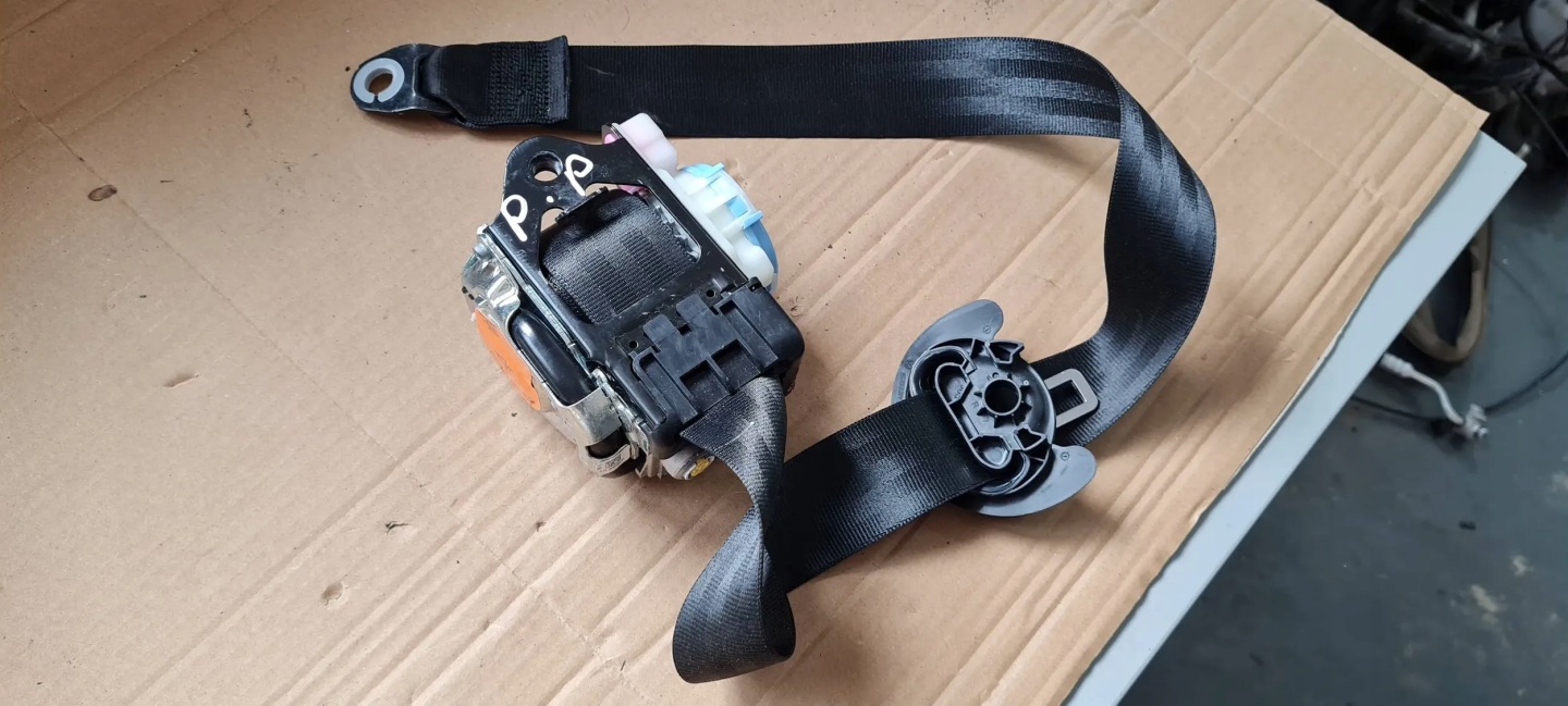 SQ5 Q5 80A tension belt safety right front 80A857706