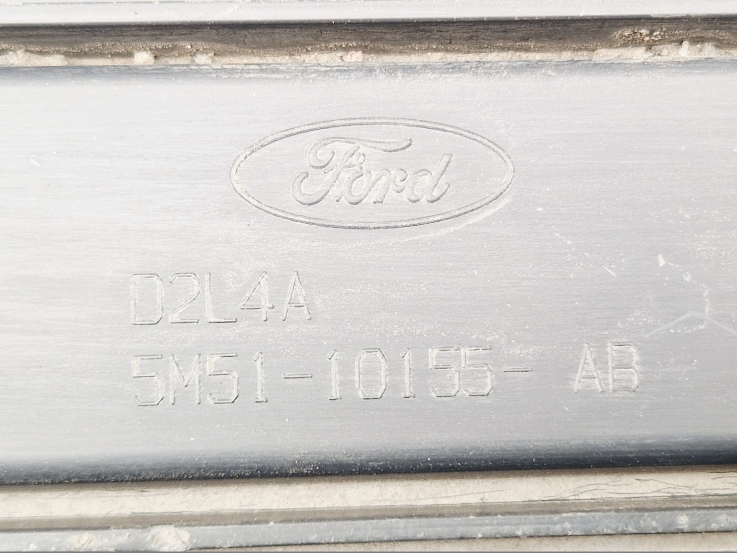 FORD FOCUS MK2 HB 5D moulding threshold cap of a fender left KOMPLET