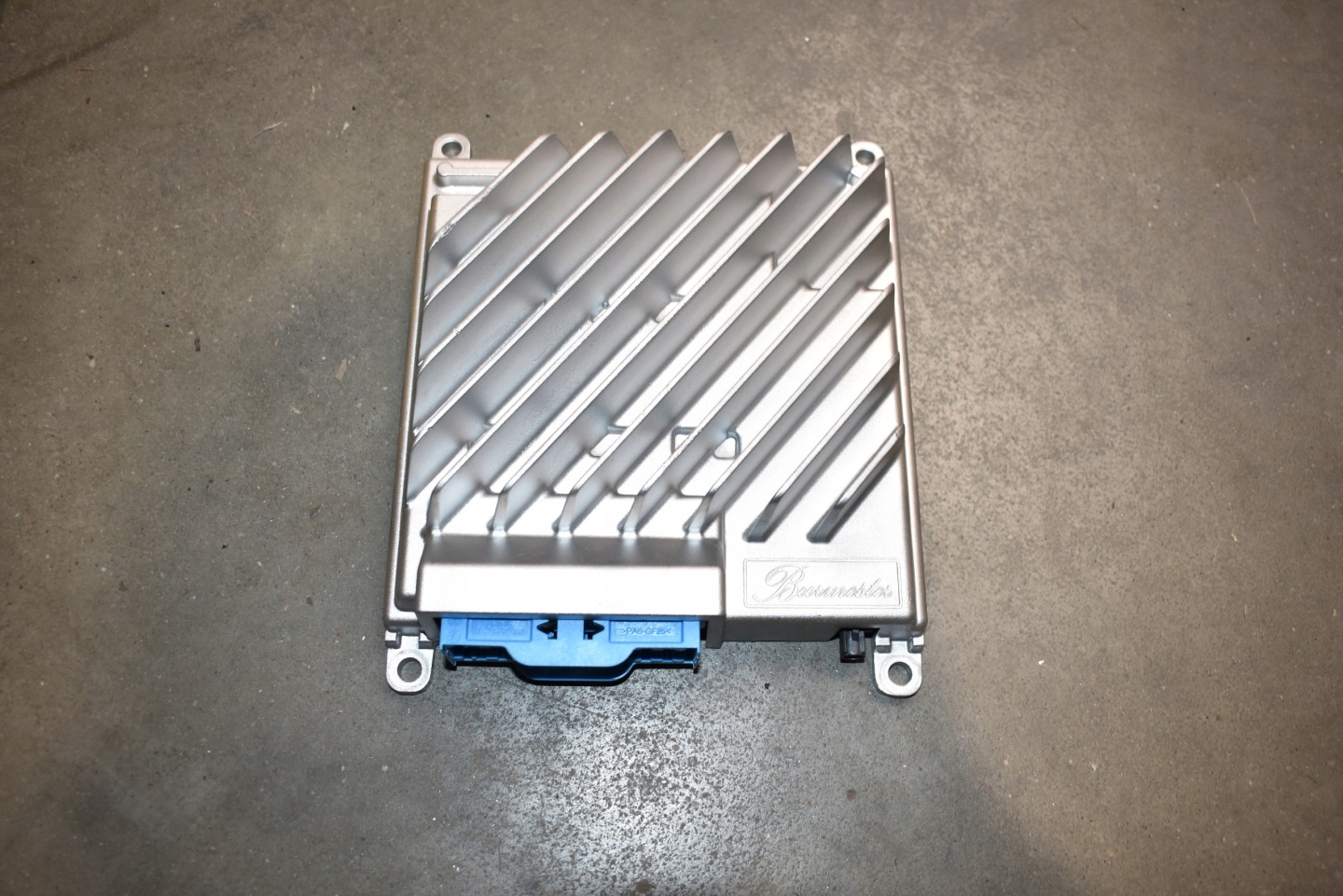 IDEALNY amplifier BURMESTER MERCEDES W214 1