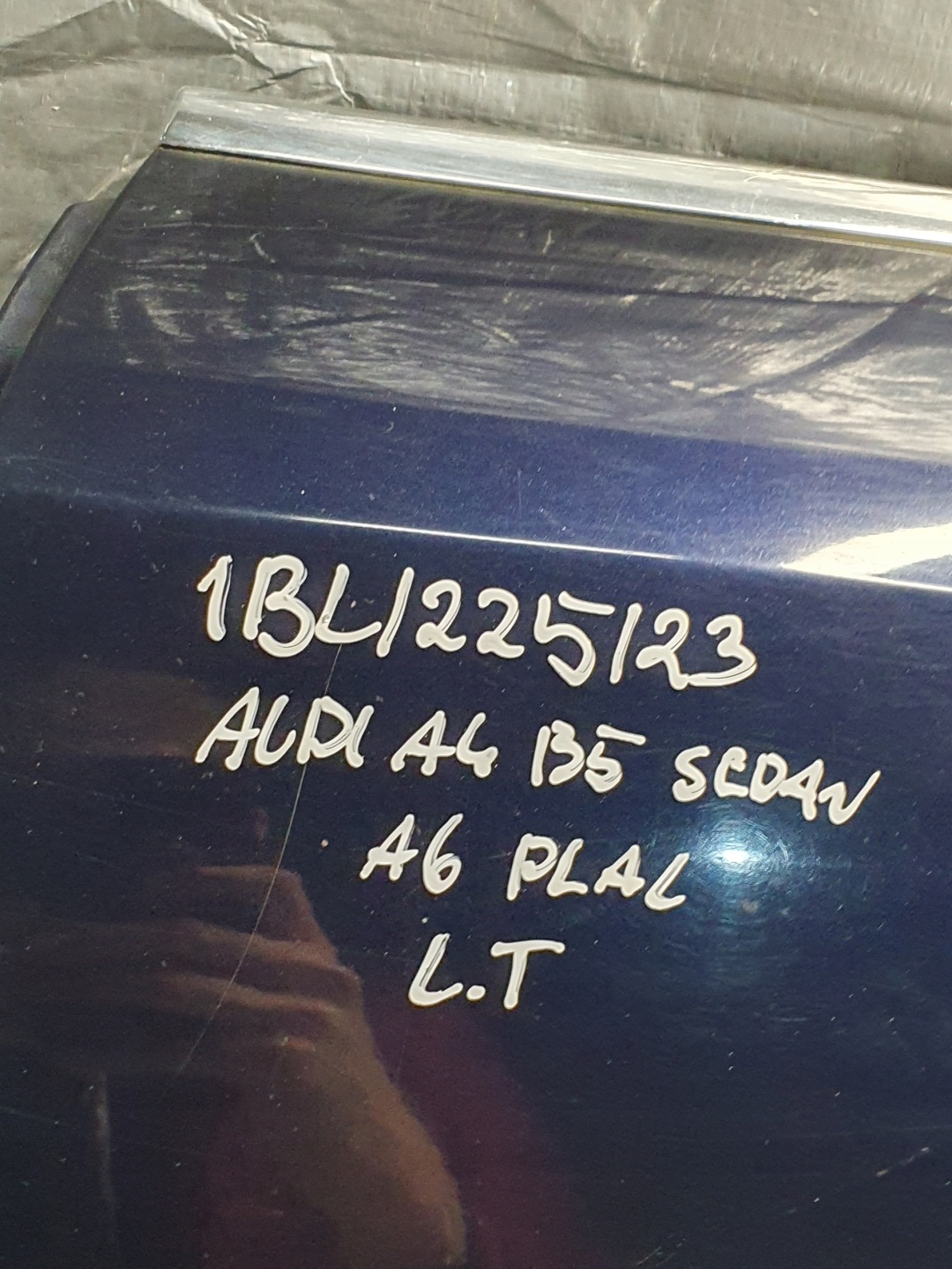 Tür links heck AUDI A4 B6 Sedan 01r. K: LZ5L