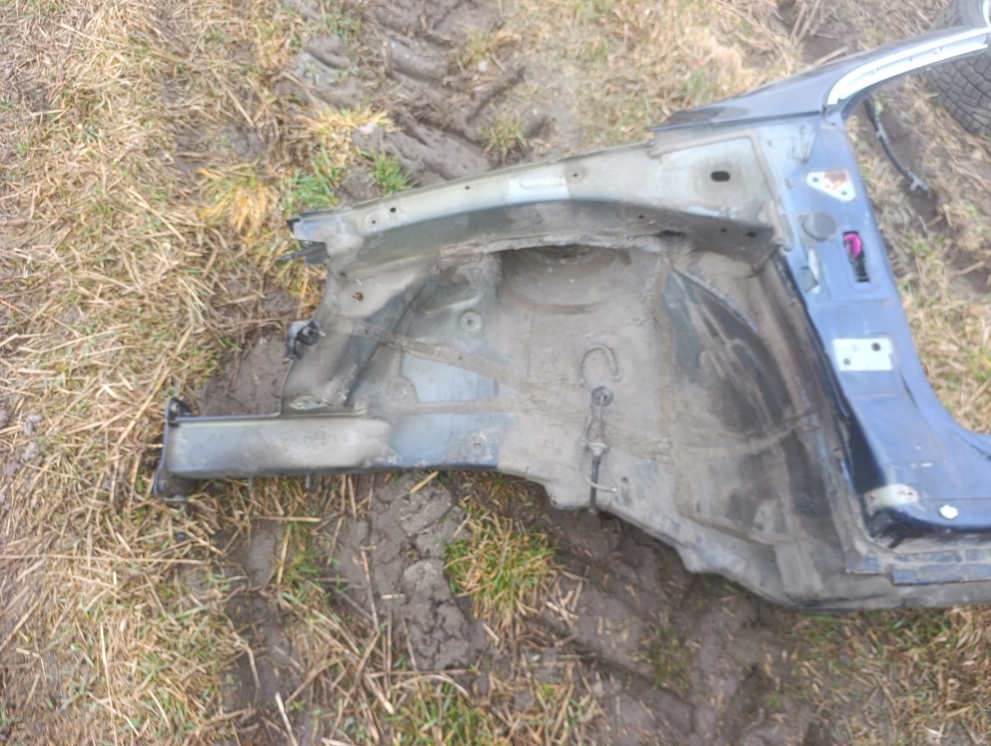 quarter left left front Volkswagen CC LIFT