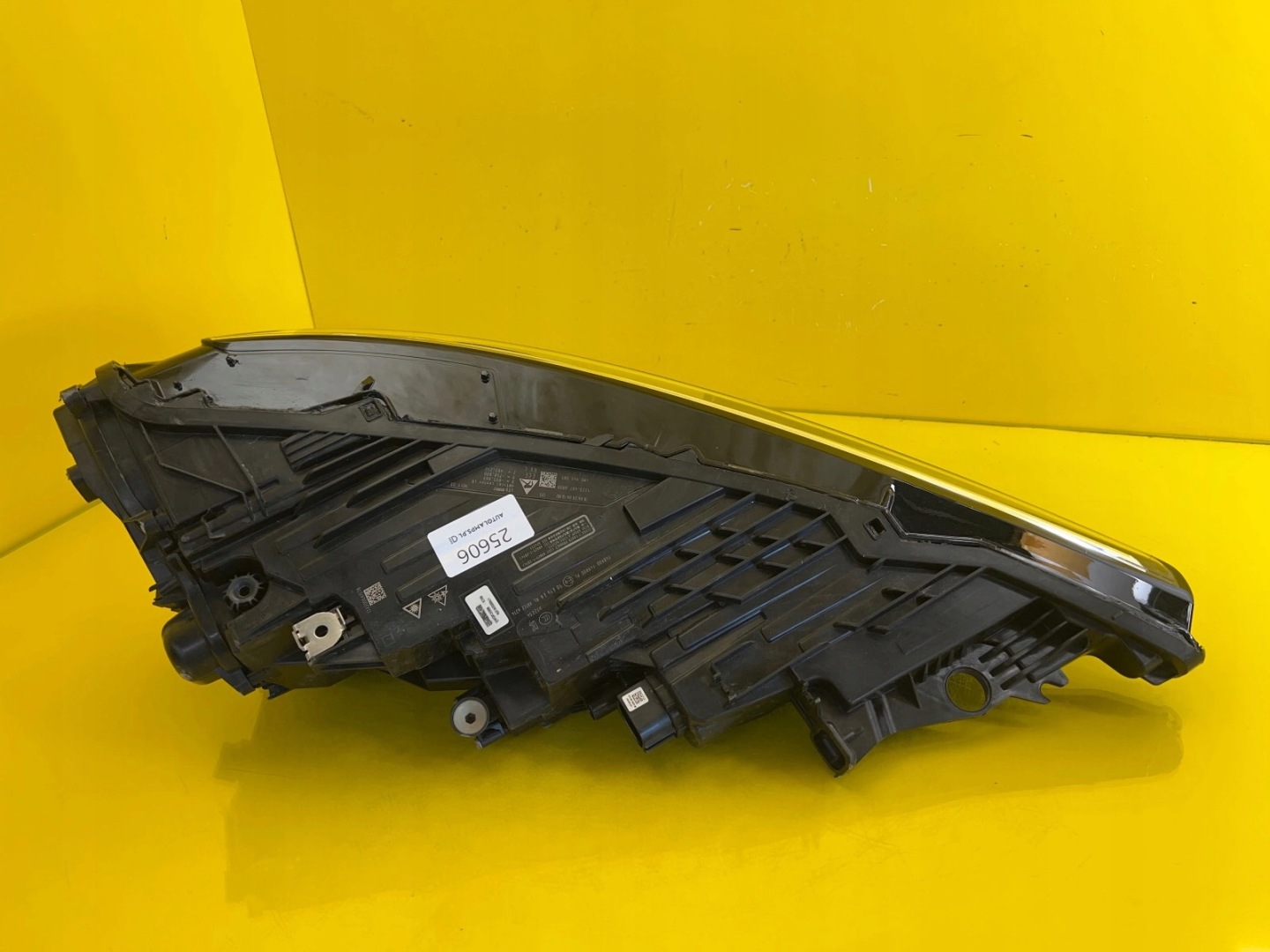 light left Audi Q8 4M8 Lift Laser 4M8941085