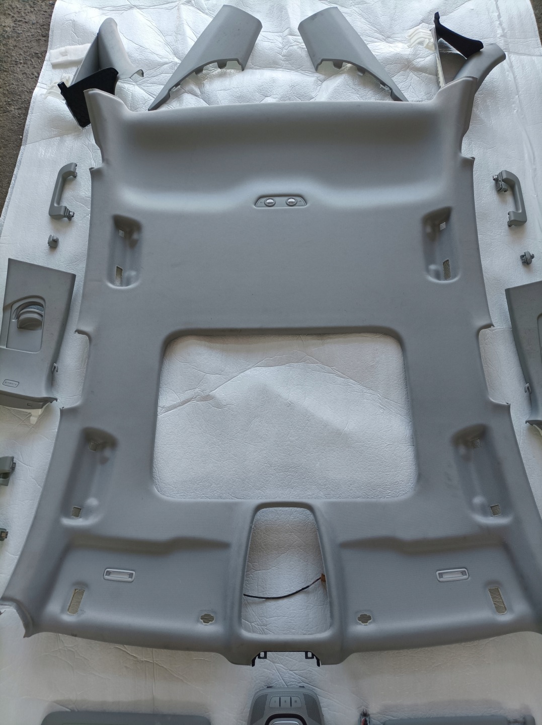 AUDI A4 B9 tetötapacír