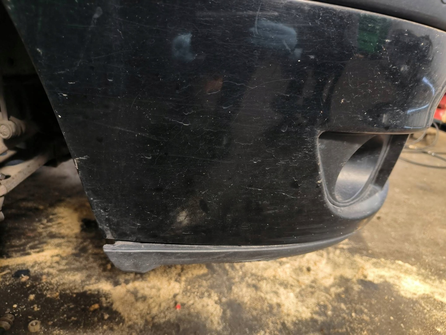 branik prednji dio SOLID BLACK FORD GALAXY II