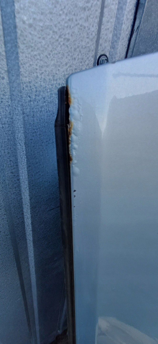 MERCEDES CLK W209 door right front 762
