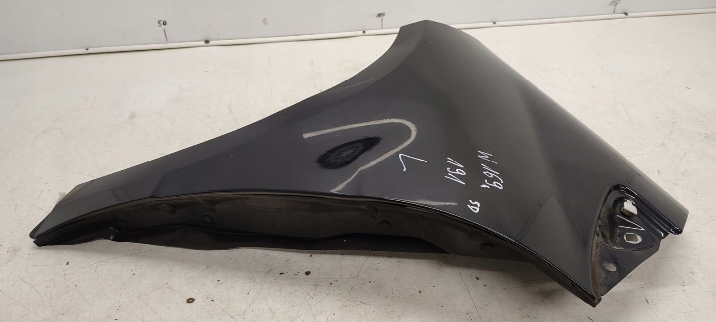 fender left front front Mercedes W169 1,7 191