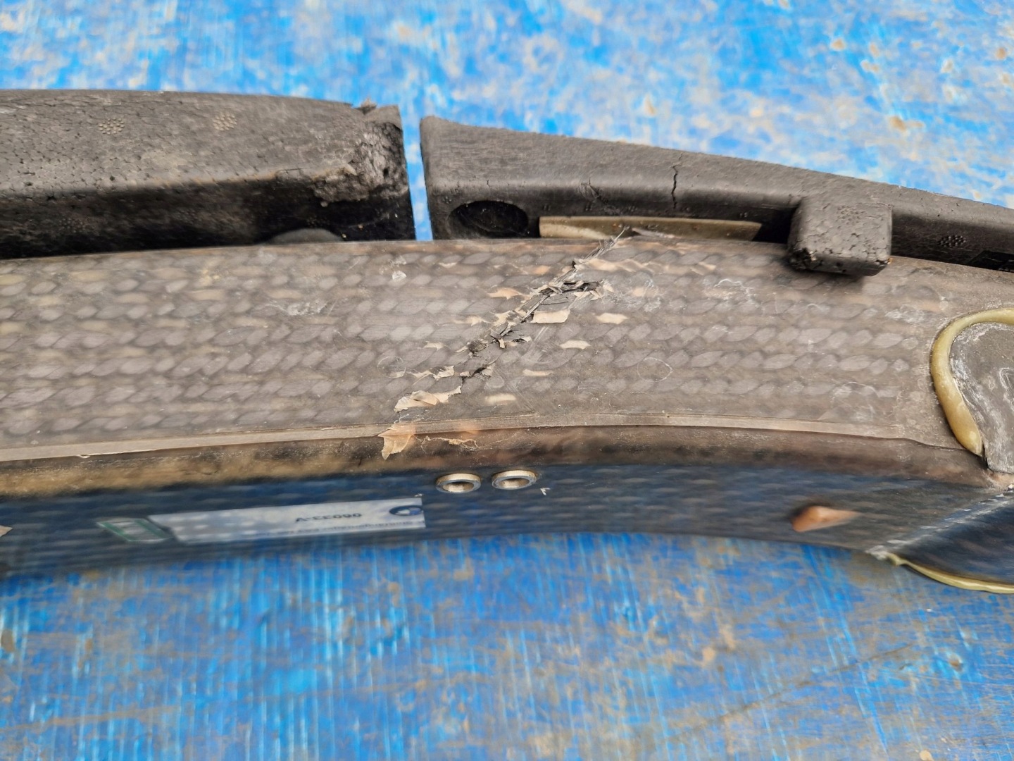 TRAVERSE PARE CHOC AVANT BMW M6 E63 E64 CARBON 2003R->