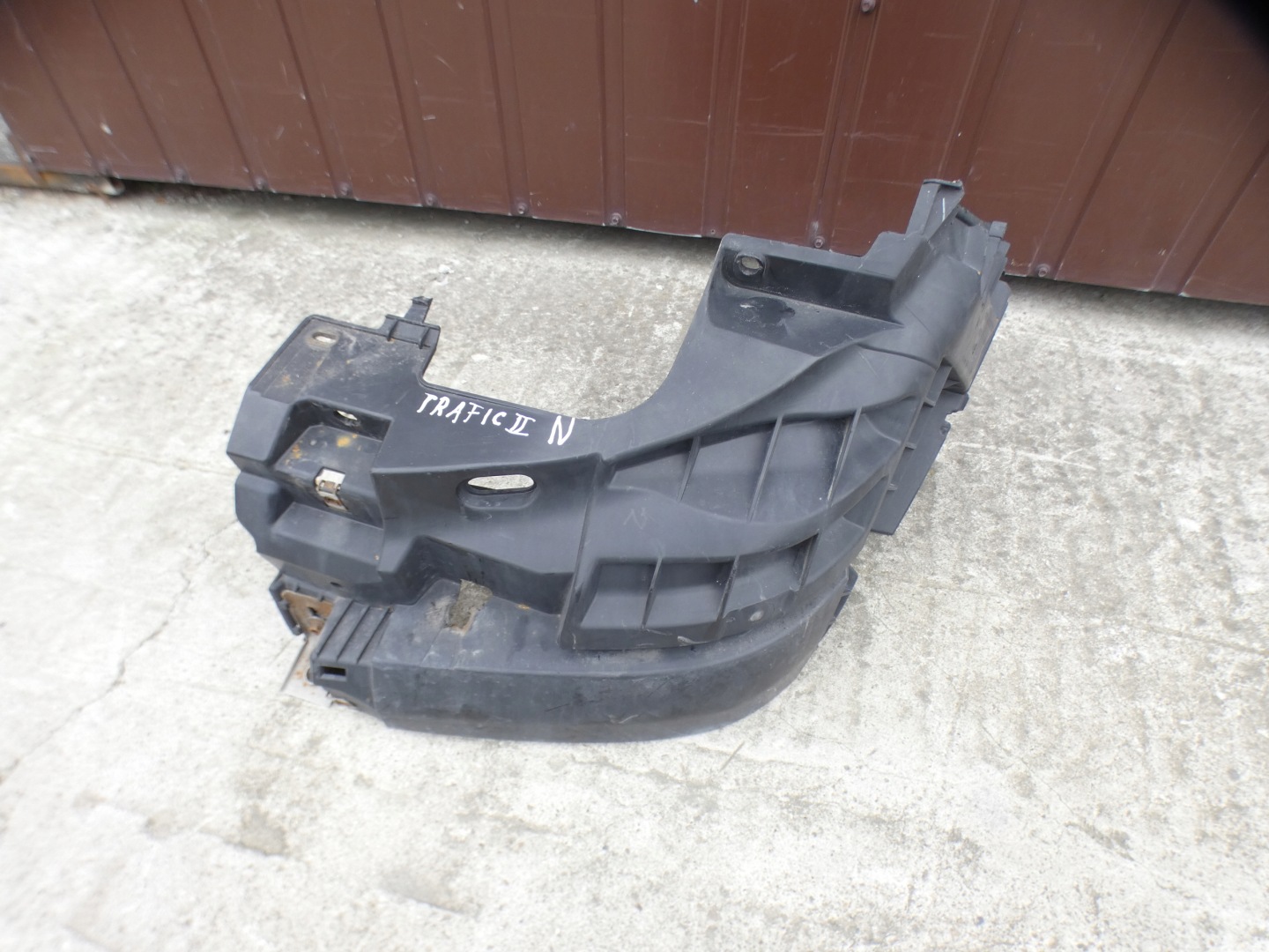 2011 Opel Vivaro bumper bracket of the front 620350101R