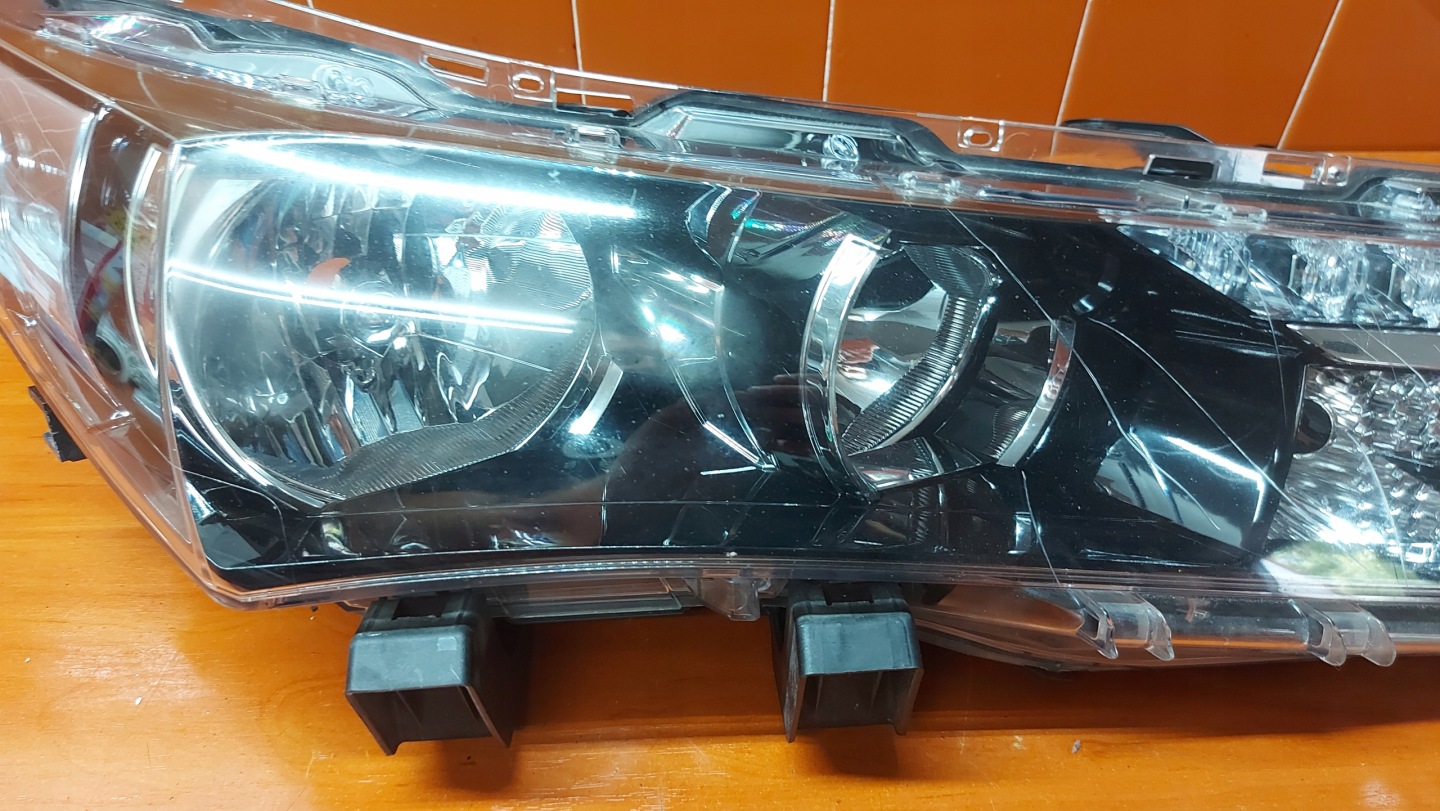REFLEKTOR light right right front TOYOTA COROLLA E16 E18 13-16