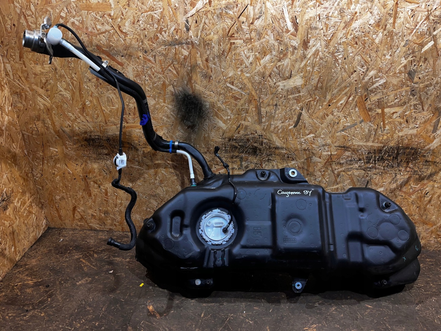 IDEALNY tank KPL. PORSCHE CAYENNE 9Y 3.0tfsi 1