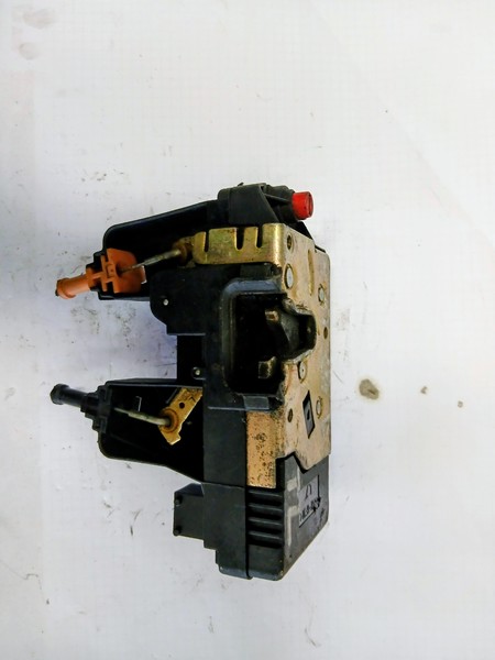 lock door left rear part Opel Astra G 90561155