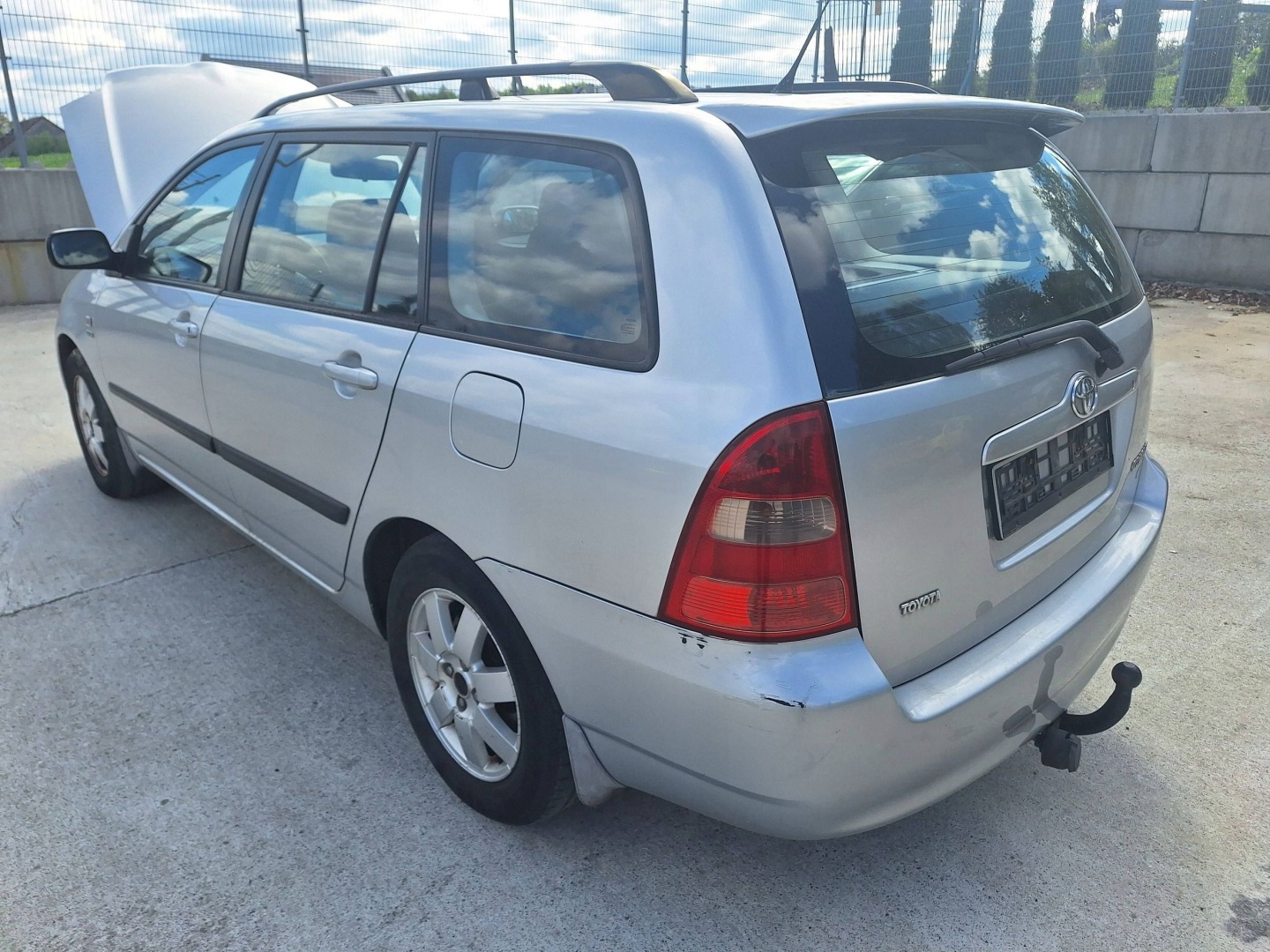Toyota Corolla IX E120 E12 before lift light rear part left DO KOMBI 2001-2004