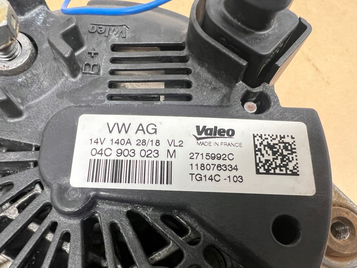 Audi A1 8X 1.0 TSI alternator 04C903023M