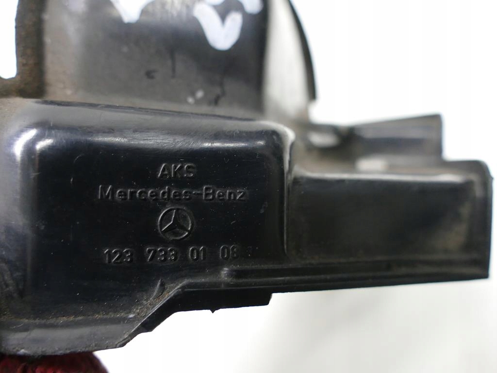 MERCEDES S W126 lock door left rear part W123