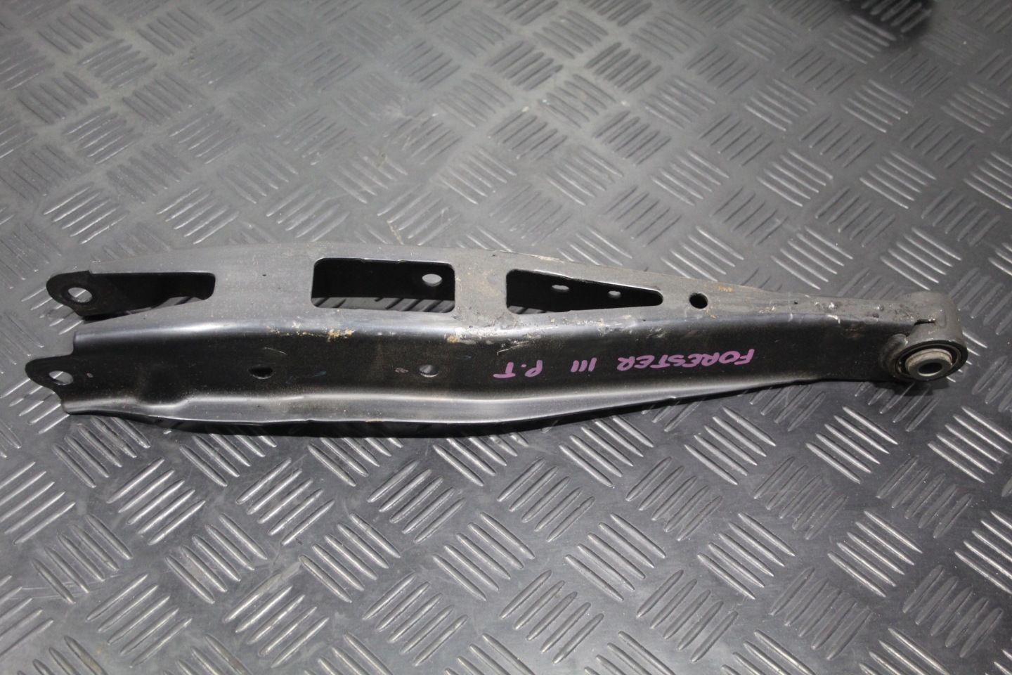 Querlenker rechts heck hinten SUBARU FORESTER III 3