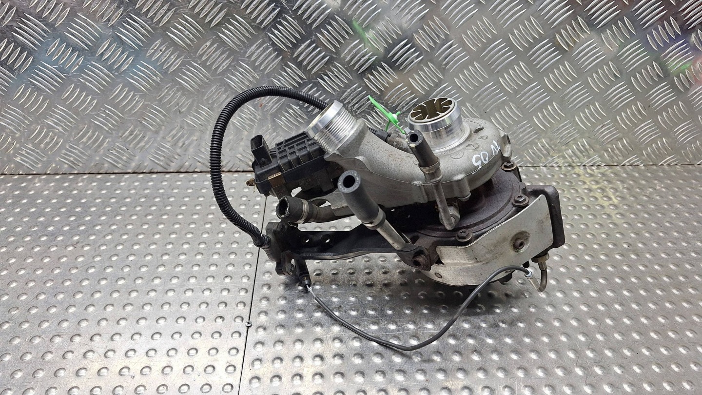 turbo 057145074N PORSCHE CAYENNE 92A AUDI Q7 4.2 TDI