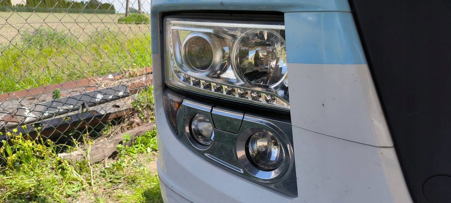 light right front LED IVECO STRALIS AS440ST/P LNG