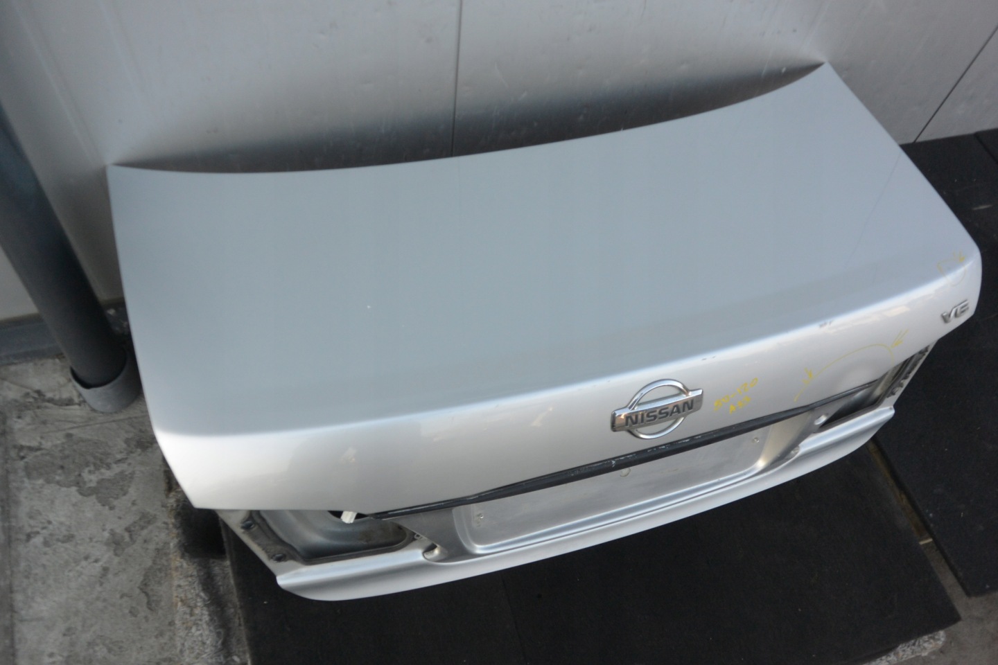 NISSAN MAXIMA QX A33 trunk door boot cap