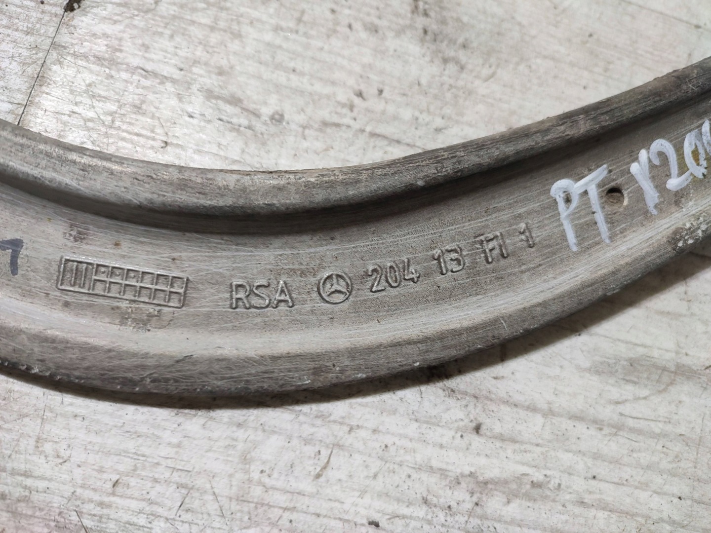 Mercedes-Benz GLK (X204) 2013 rear part side right upper arm rear
