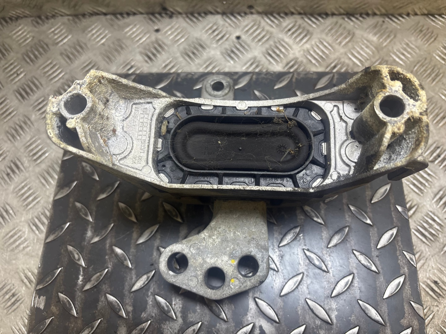 engine mount OPEL ASTRA J V06580 1.7 CDTI