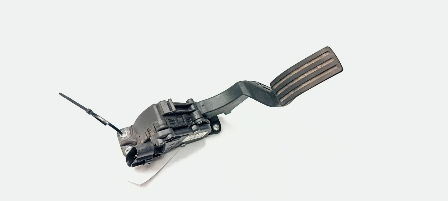 PEDAL 2S619F836AA FORD FIESTA