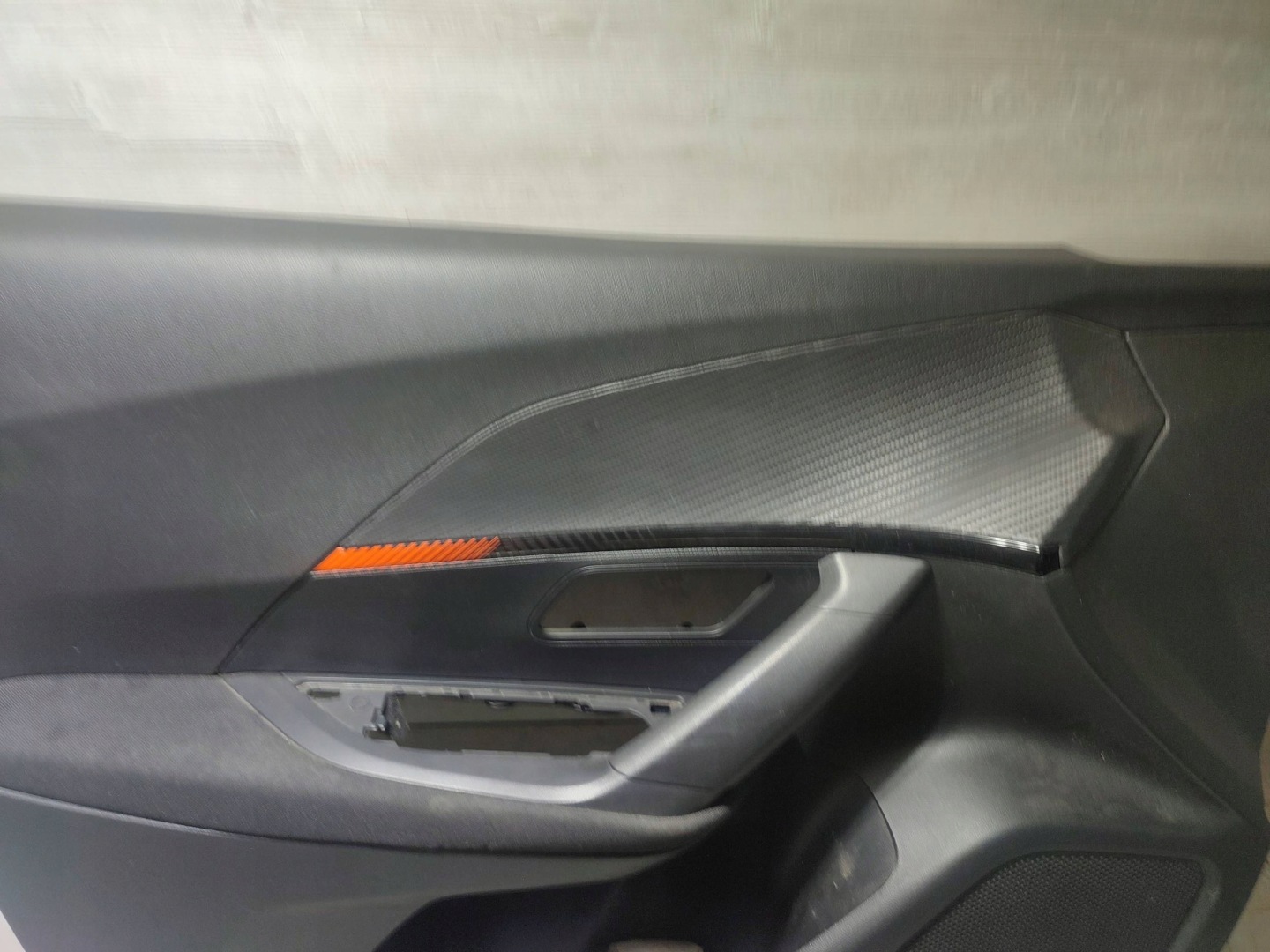 Peugeot 2008 II 2020 front side left side / side door przednich