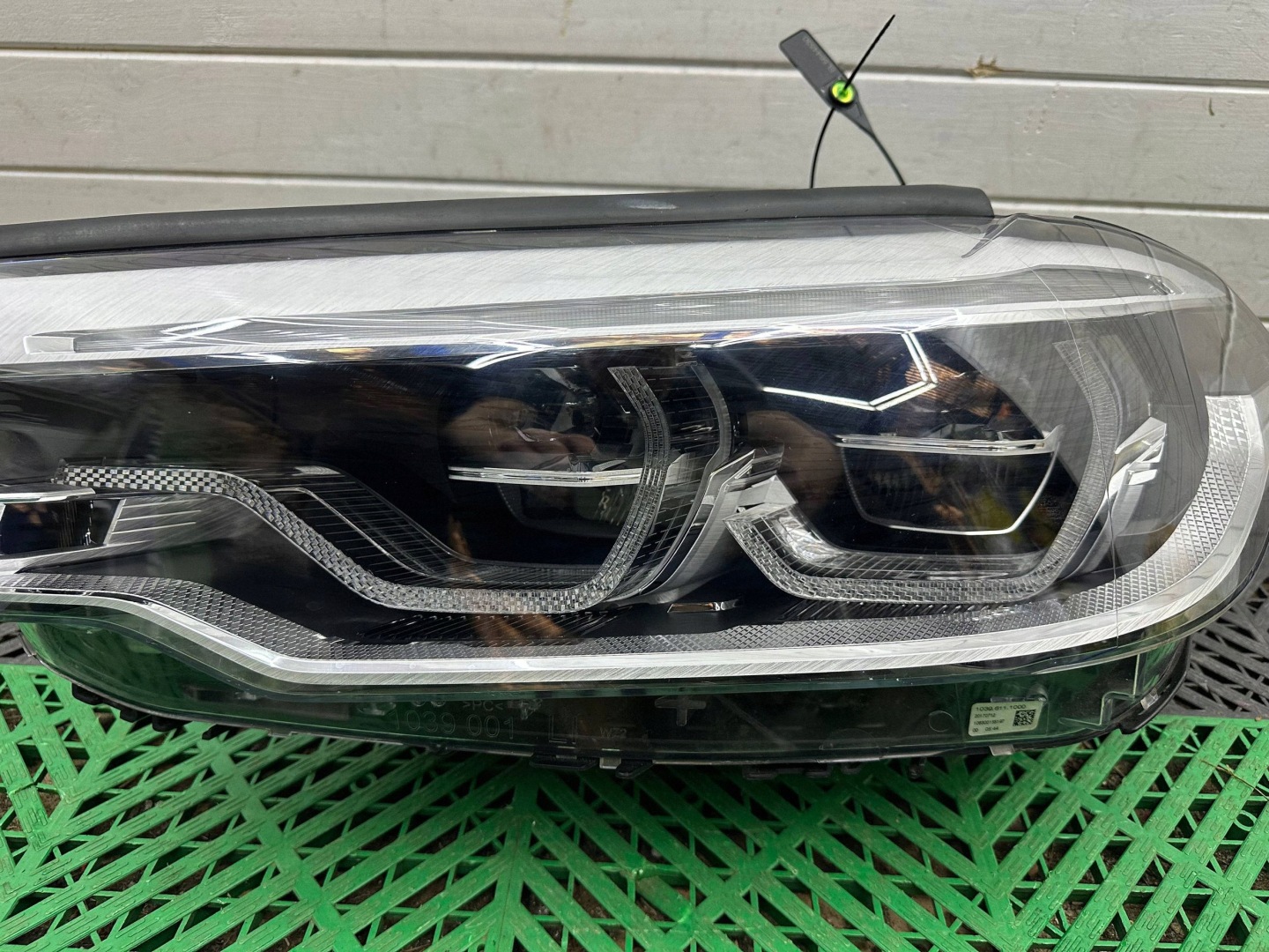 light front side left BMW 5 G30 G31 ADAPTIVE LED 7439209