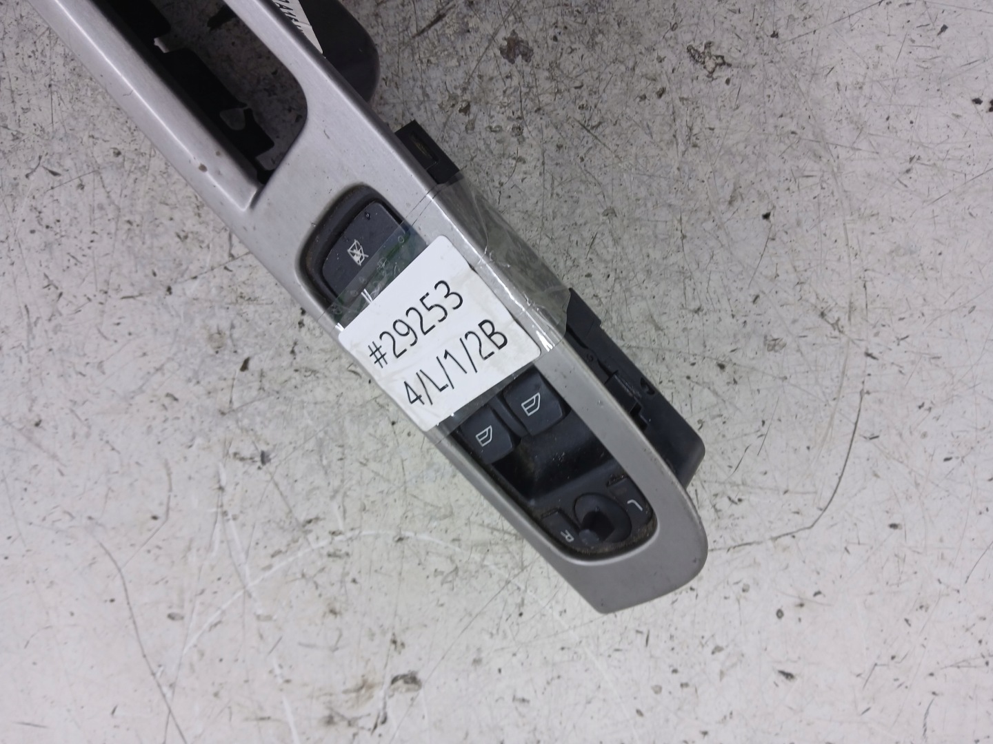 VOLVO V50 S40 II PANEL okna levý předek 30795081