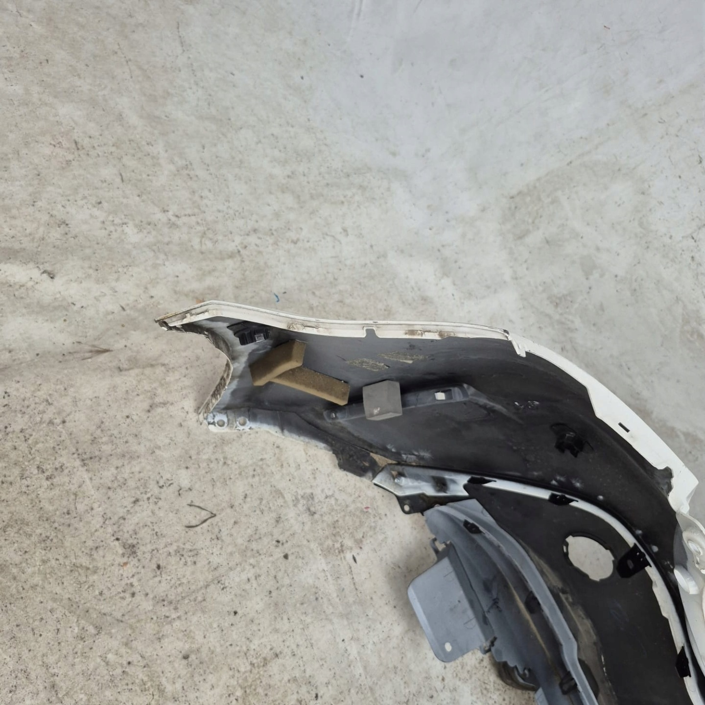 TOYOTA COROLLA E21 HB 19- bumper rear part rear PDC 52169-02100