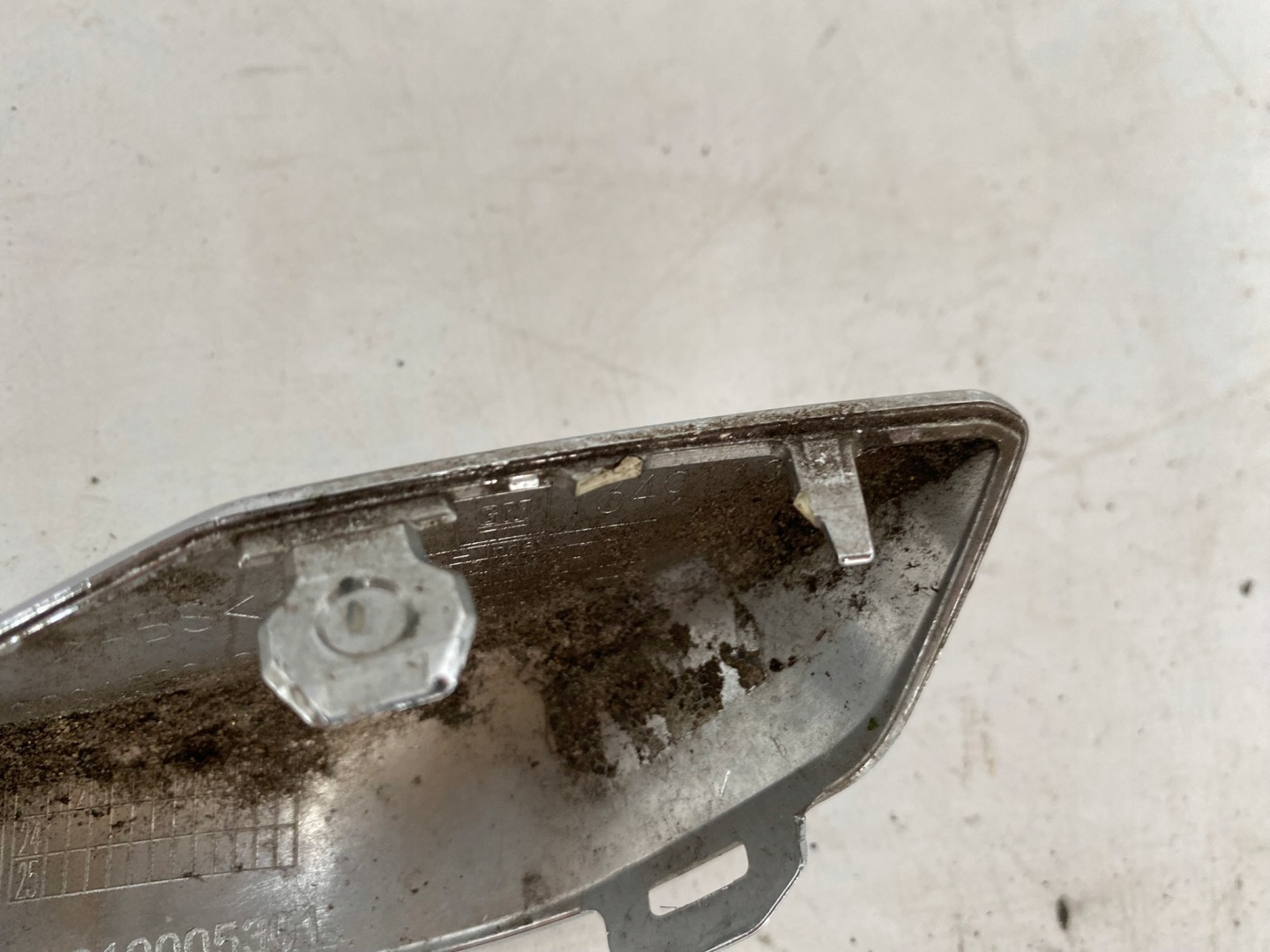 OPEL INSIGNIA B 17- moulding CHROM GRILLA right front 13491191