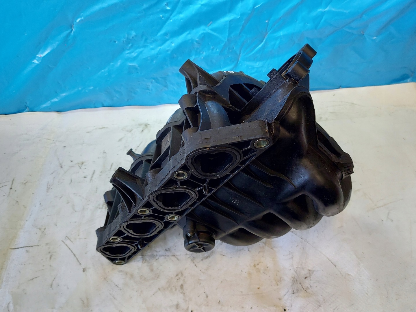 intake manifold GOLF IV 1.4 16V 036129711