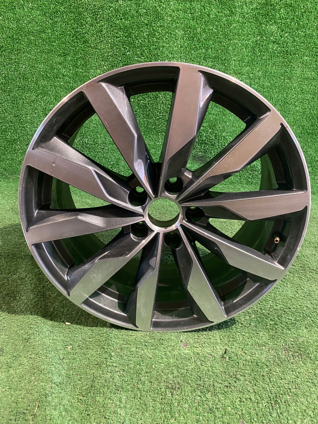 disk AUDI A4 A5 18” AUDI 8J ET40 NR.f031