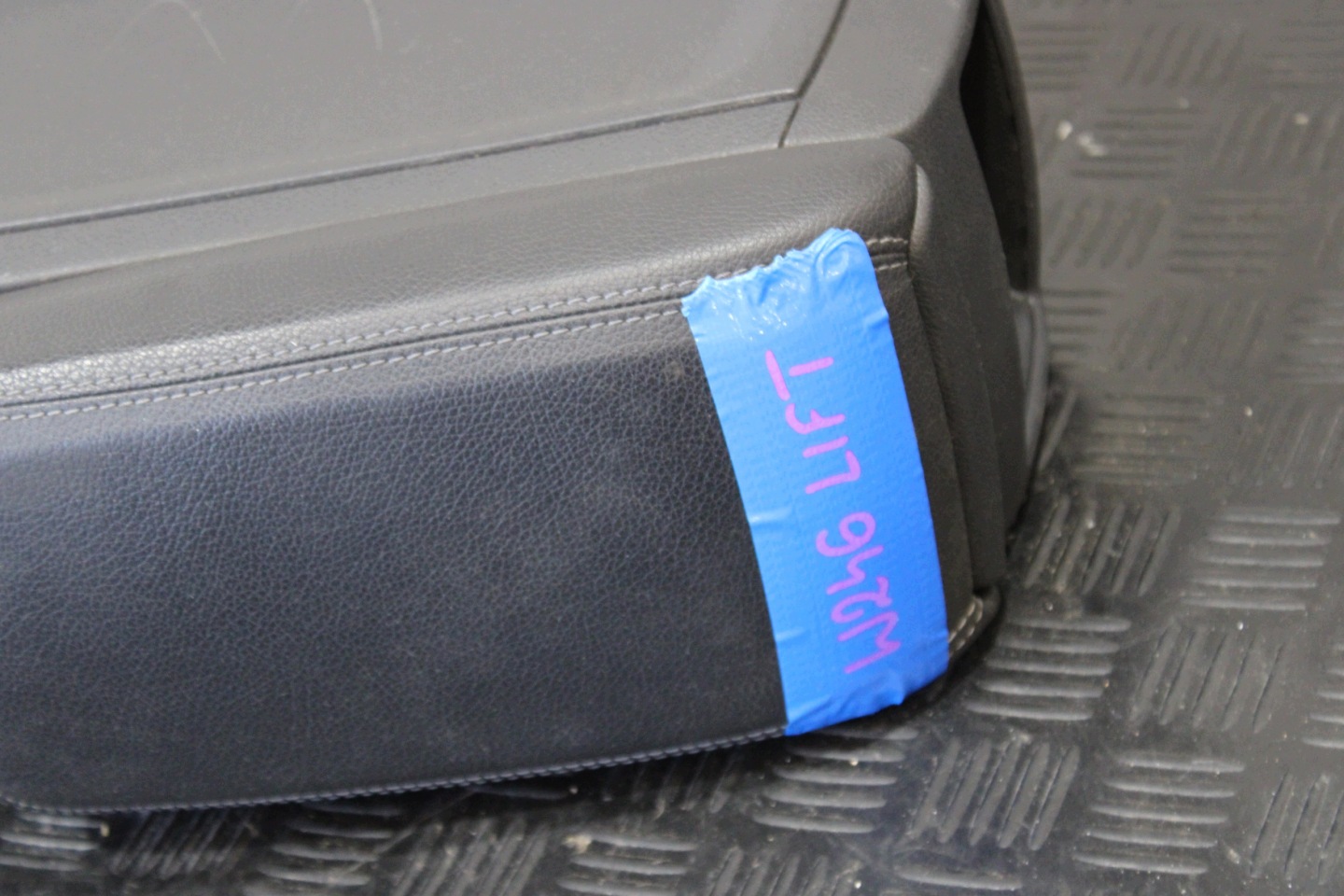 tunnel central armrest MERCEDES B-class W246 LIFT 1.5 CDI