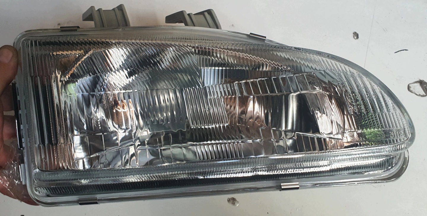 HONDA CIVIC 92- REFLEKTOR light front right electrical TYC