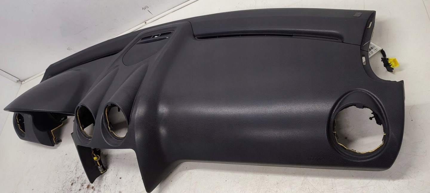dashboard console airbags tension belts Mercedes W164