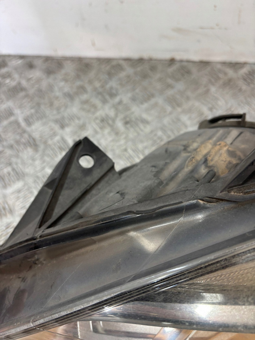 REFLEKTOR light left OPEL MERIVA B LIFT 13- 13372335