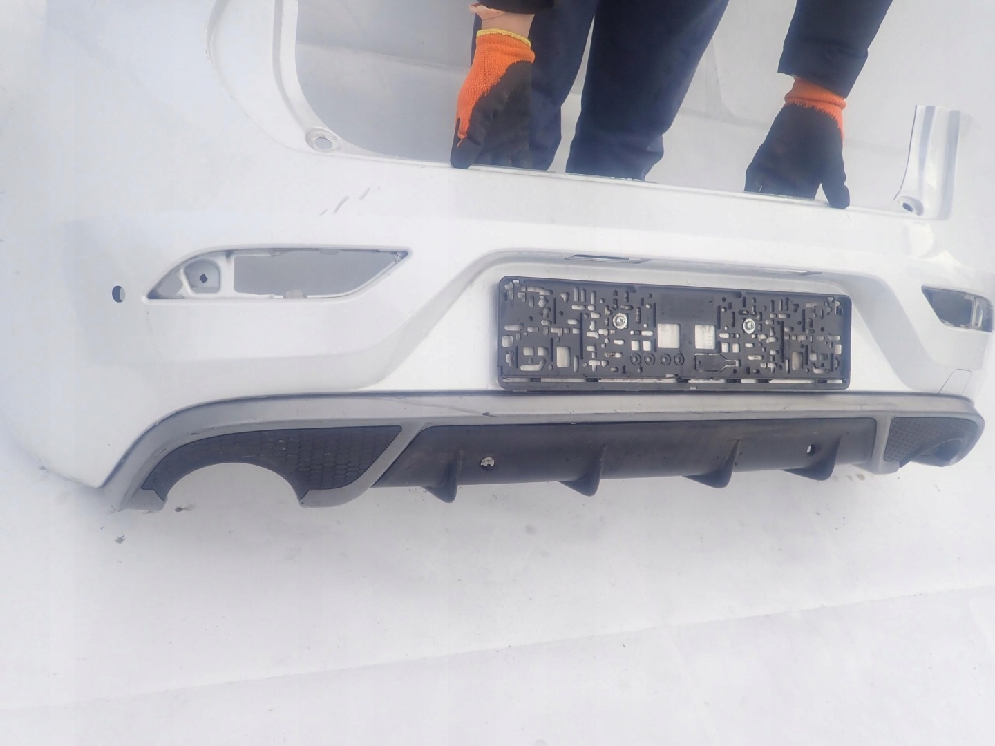 VOLVO V40 12-> R-design bumper rear part rear PDC