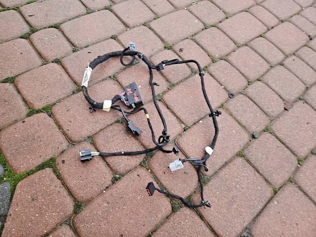 wiring bundle kabel tunelu srodkowego Opel Astra K 39088230